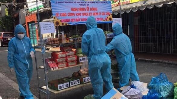 Những câu chuyện ấm tình người giữa tâm dịch Sài Gòn - 1