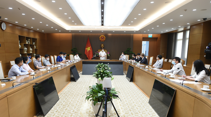 PTT Vũ Đức Đam: Vaccine về chưa nhiều không phải vì chúng ta thiếu tiền - 2