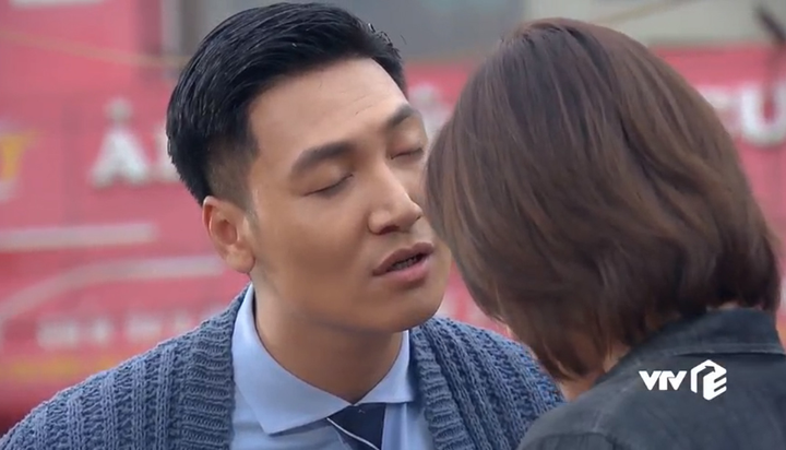 ‘Hương vị tình thân’ tập 33: Tưởng được Nam hôn, Long suýt bị cua kẹp miệng - 4