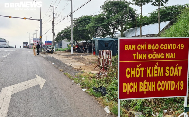 Người từ TP.HCM về Đồng Nai phải cách ly 21 ngày, tự trả phí - 1