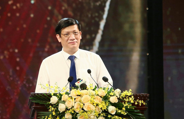 Hai bộ trưởng cam kết không lãng phí đồng nào từ Quỹ vaccine COVID-19 - 2