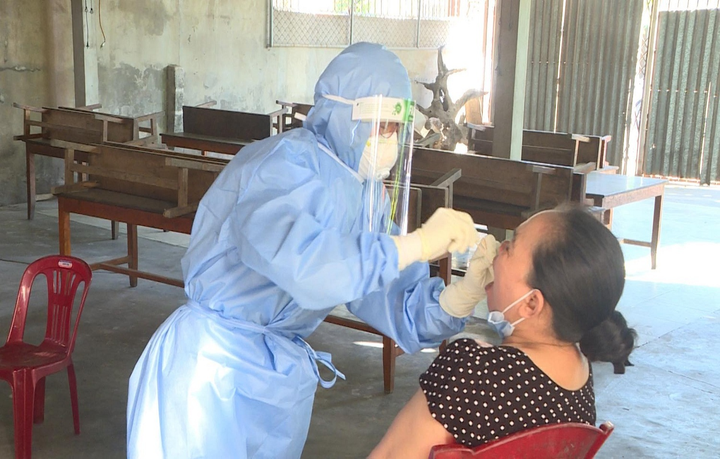 Bệnh nhân COVID-19 ở Quảng Bình tái dương tính lần 2 - 1