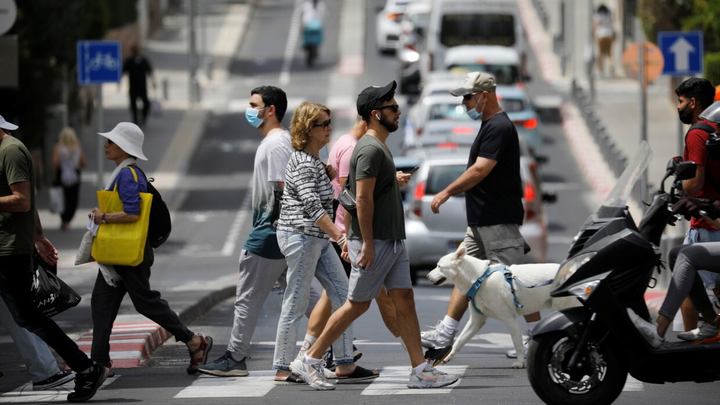 Israel chuẩn bị dỡ bỏ hạn chế COVID-19 cuối cùng - 1