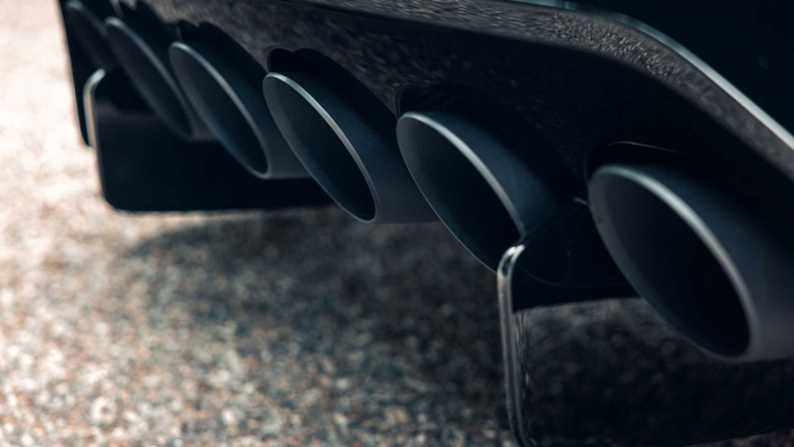 Siêu xe Bugatti giá 415 tỷ đồng được bàn giao cho chủ nhân - 12