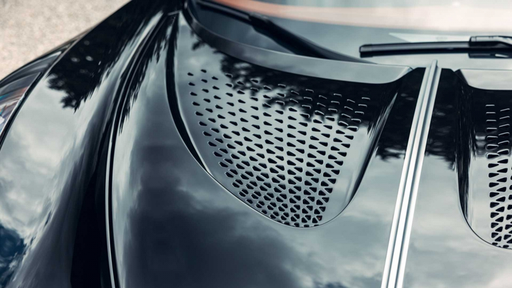 Siêu xe Bugatti giá 415 tỷ đồng được bàn giao cho chủ nhân - 14