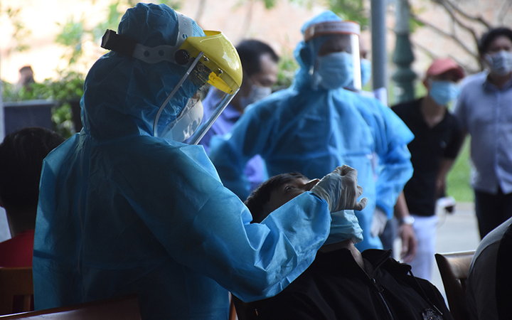 Người phụ nữ bán rau dương tính nCoV từng tiếp xúc với những ai? - 1