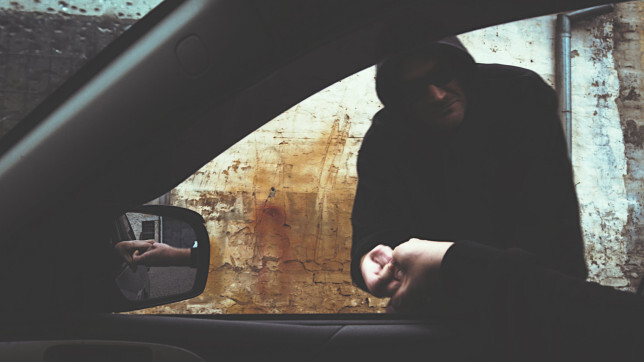 Xót xa cậu bé 9 tuổi thành tay buôn ma túy trẻ nhất nước Anh - 1