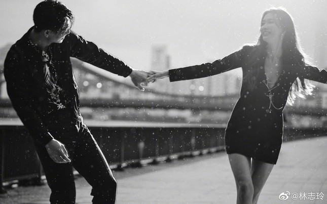 Nhan sắc U50 của mỹ nhân có đôi chân dài nhất Đài Loan gây 'bão' mạng - 5