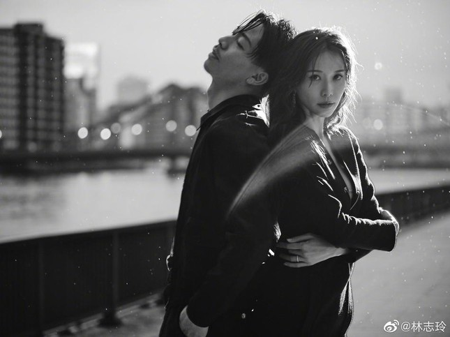 Nhan sắc U50 của mỹ nhân có đôi chân dài nhất Đài Loan gây 'bão' mạng - 8