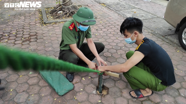 Ảnh: Nhân viên mắc COVID-19, Bệnh viện Đa khoa tỉnh Hà Tĩnh phong tỏa tạm thời - 8