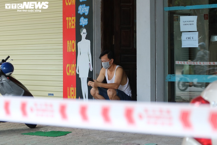 Ảnh: Nhân viên mắc COVID-19, Bệnh viện Đa khoa tỉnh Hà Tĩnh phong tỏa tạm thời - 7