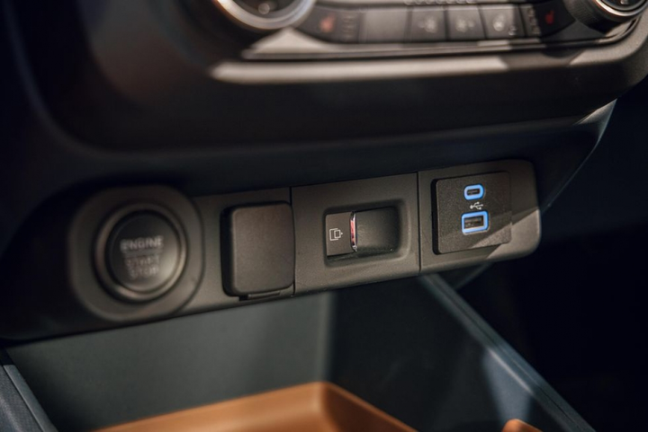 Xe bán tải cỡ nhỏ Ford Maverick ra mắt - 32