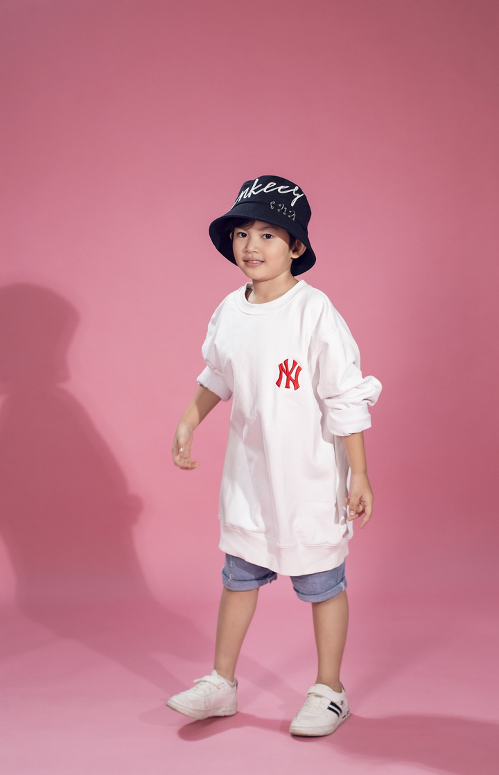 Ảnh: Gia đình Khánh Thi, Phan Hiển tinh nghịch trong bộ ảnh mùa hè - 5