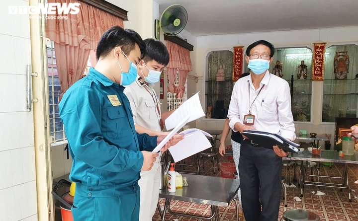 Hàng quán tấp nập, phố xá nhộn nhịp trong ngày đầu Đà Nẵng nới lỏng giãn cách - 5