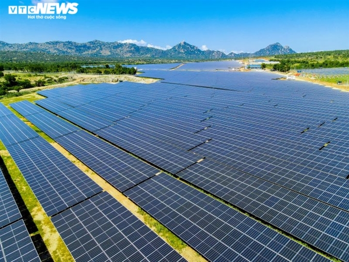 ‘Đổ' tiền làm điện mặt trời rồi thừa điện: Doanh nghiệp cắn răng giảm công suất - 3