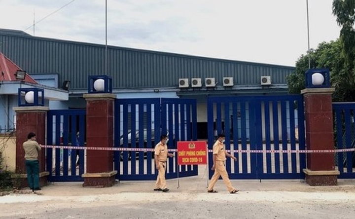 Nhân viên dương tính với SARS-CoV-2, Công ty dược ở Hà Tĩnh bị phong tỏa - 2