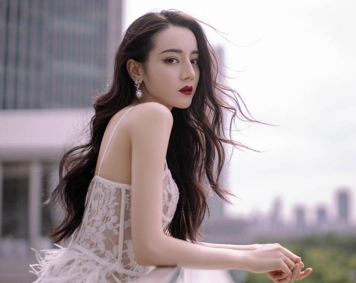 Cuộc đối đầu gay cấn của 2 mỹ nhân Địch Lệ Nhiệt Ba, Triệu Lộ Tư - 7