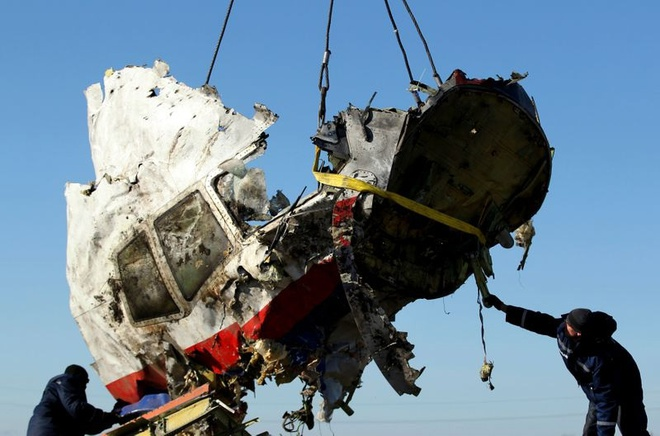 Có bằng chứng tên lửa BUK bắn rơi máy bay MH17 khiến 298 người chết - 1