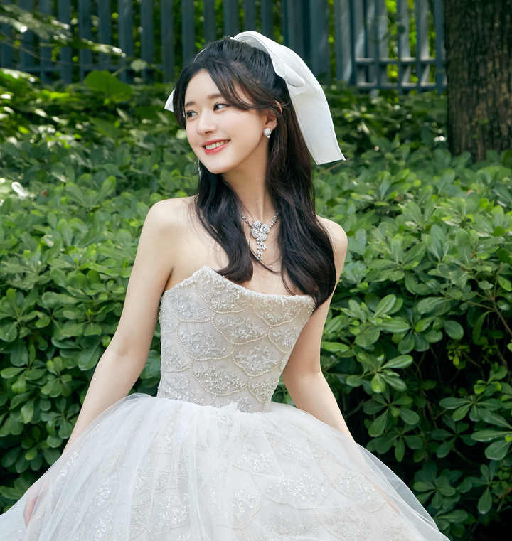 Cuộc đối đầu gay cấn của 2 mỹ nhân Địch Lệ Nhiệt Ba, Triệu Lộ Tư - 8