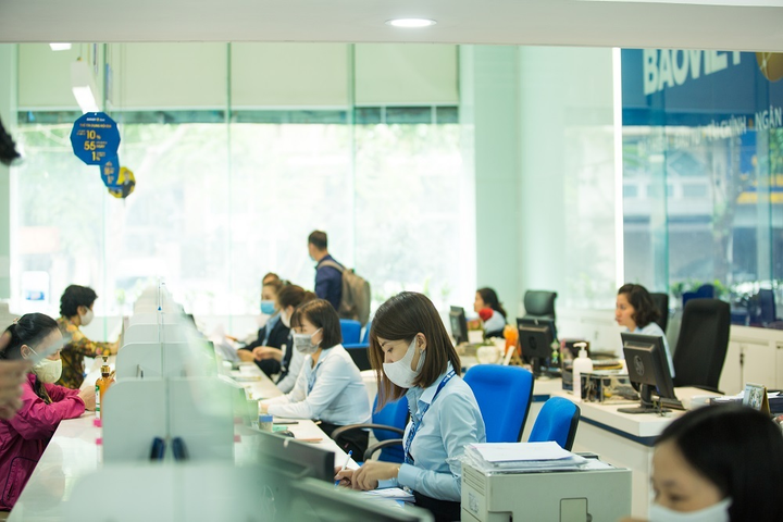 Bảo Việt 9 năm liên tiếp lọt top 50 công ty niêm yết tốt nhất Việt Nam - 2