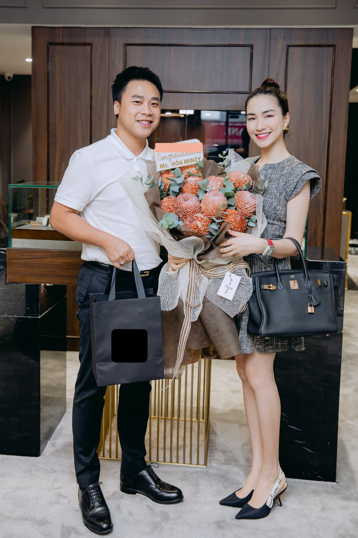 Sao Việt sinh con trước - đám cưới sau: Tưởng 'ngược đời' mà lại viên mãn bền bỉ - 2