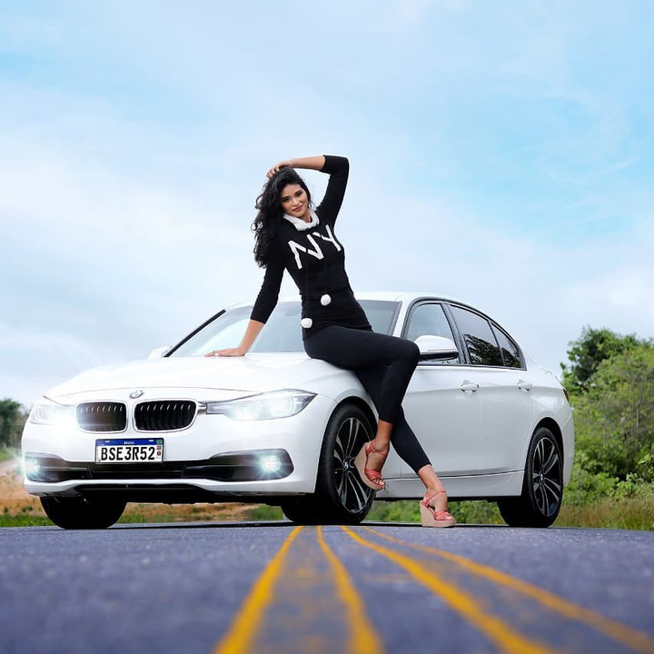 Cô gái cao 2,1m quyết lấy chàng trai chỉ đứng đến eo mình - 5