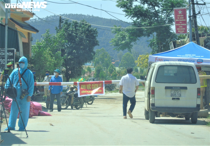 Khai báo y tế gian dối, nam thanh niên ở Nghệ An bị phạt 15 triệu đồng - 1