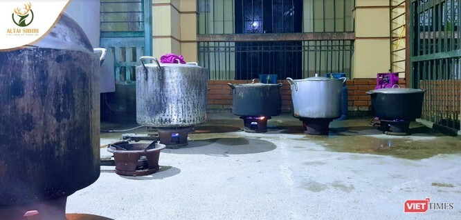 Trao tặng 7.500 suất cháo nhung hươu cho tâm dịch Bắc Giang - 4