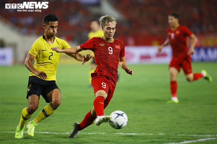 Trực tiếp Việt Nam 2-1 Malaysia: Quế Ngọc Hải lập công - 12