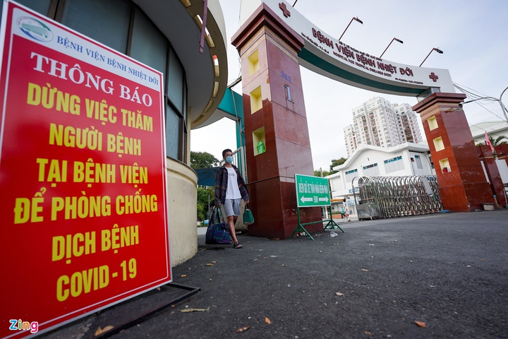 TP.HCM: 3 người mắc COVID-19 ở Tân Phú phát hiện qua khám sàng lọc tại bệnh viện - 1