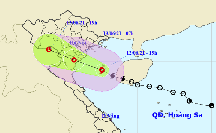 Bão số 2 giật cấp 10 tiến gần đất liền Hải Phòng - Nghệ An, nhiều nơi mưa lớn - 1