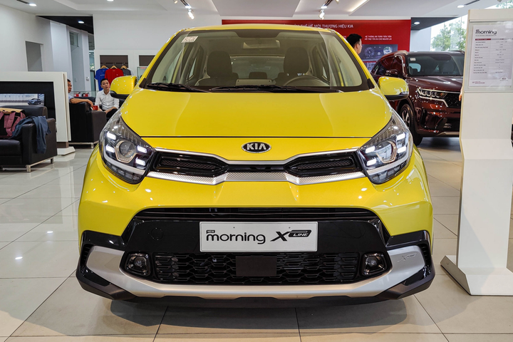 Hyundai Grand i10 và Kia Morning đuối sức trước VinFast Fadil - 10