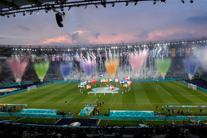 Ảnh: Lễ khai mạc EURO 2020 rực lửa, đầy màu sắc - 2