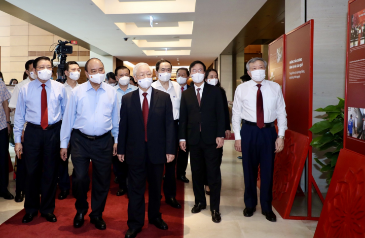 Tổng Bí thư chủ trì Hội nghị toàn quốc sơ kết 5 năm thực hiện Chỉ thị 05 - 1