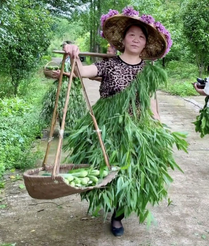 Tuyệt chiêu bán rau của 4 phụ nữ nông thôn Trung Quốc - 2