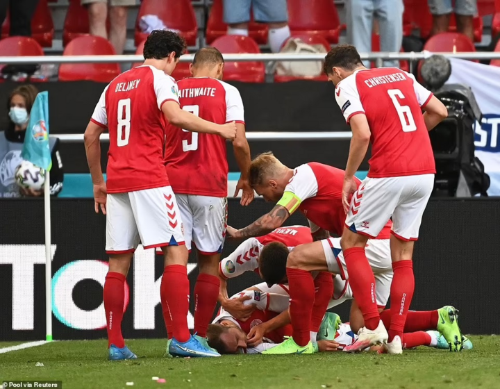 Eriksen tỉnh lại sau đột quỵ, tạm qua nguy kịch - 1