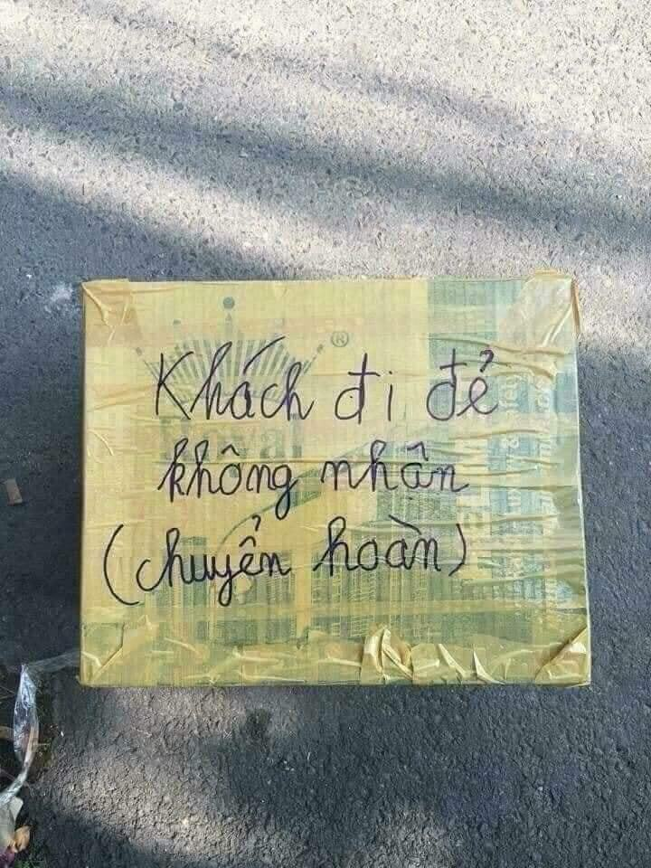 Những pha bom hàng 'đi vào lòng đất' khiến chủ shop không biết khóc hay cười - 1