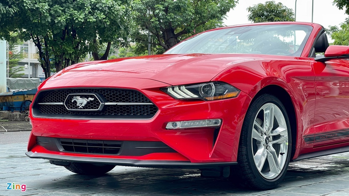Chi tiết Ford Mustang 2021 phiên bản mui trần tại Việt Nam - 4