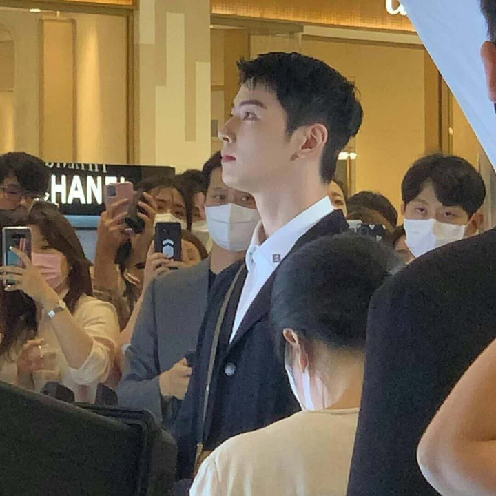 'Bóc mẽ' nhan sắc của idol Kpop qua ảnh chụp vội: Có đẹp như fan thường tung hô? - 8