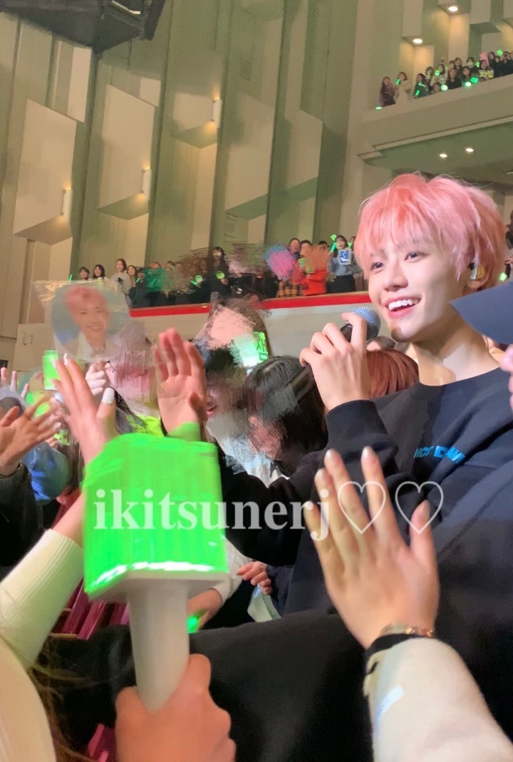 'Bóc mẽ' nhan sắc của idol Kpop qua ảnh chụp vội: Có đẹp như fan thường tung hô? - 2