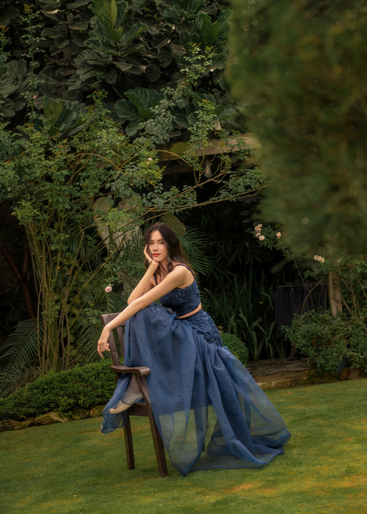 Á hậu Phương Anh đẹp mộng mơ trong bộ ảnh mừng tuổi mới - 1