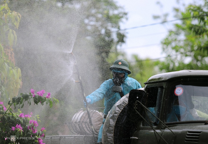 Vợ chồng làm lây lan COVID-19: Chủ tịch Hà Tĩnh chỉ đạo điều tra - 1