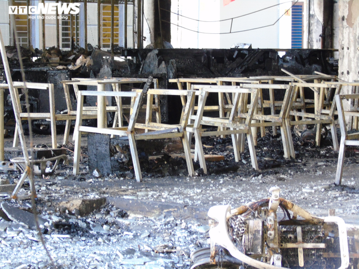 Hình ảnh tan hoang của phòng trà xảy ra hỏa hoạn khiến 6 người chết - 9