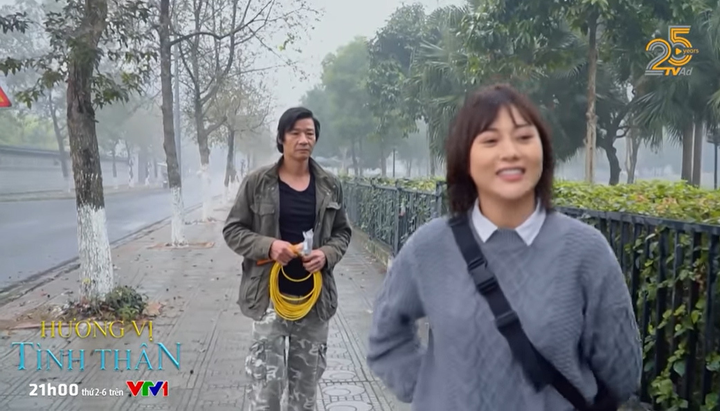 'Hương vị tình thân' tập 41: Long kéo Nam vào thang máy đòi hôn - 1