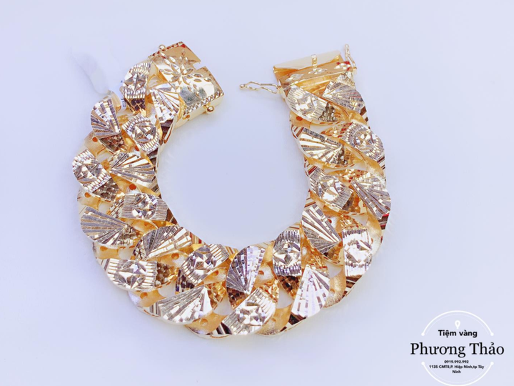 Tiệm vàng Phương Thảo: Tôn vinh nét đẹp người phụ nữ - 1
