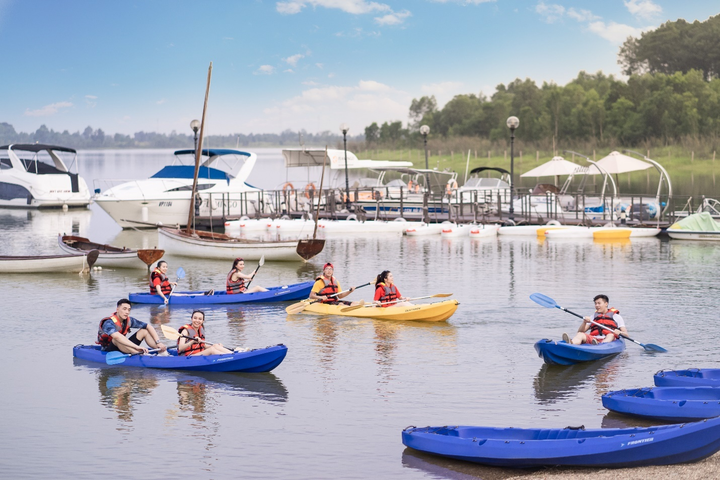Hè 'quẩy' cực chất tại ốc đảo nhiệt đới ngoại thành Hà Nội - 4