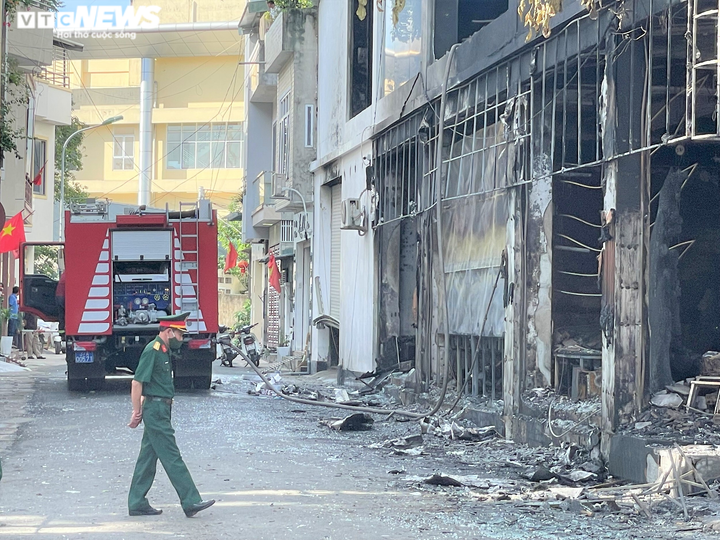 Hình ảnh tan hoang của phòng trà xảy ra hỏa hoạn khiến 6 người chết - 11