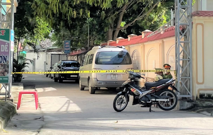 TP Vinh ghi nhận một nhân viên ngân hàng mắc COVID-19 - 1
