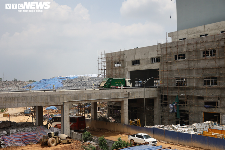 Ảnh: Nhà máy đốt rác 7.000 tỷ đồng lớn nhất Việt Nam vận hành thử nghiệm - 3