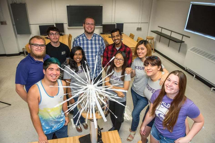 Từ 'vé vớt' nghiên cứu sinh đến 'nhân vật của tháng' ở Mỹ - 3